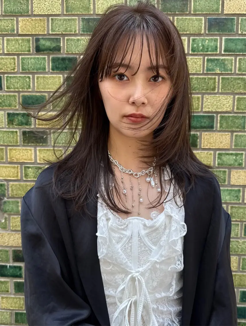 セミロング カラー レイヤーカット 鈴木駿介のヘアスタイル