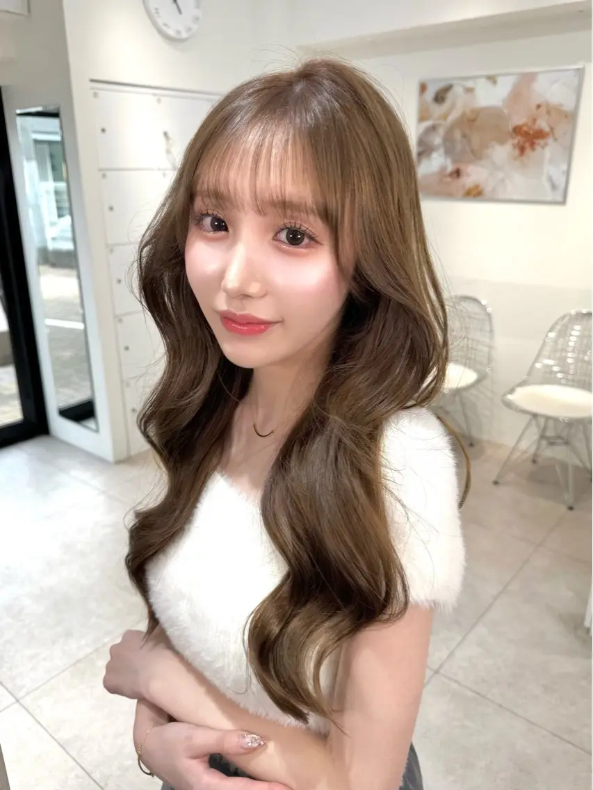 ロング カラー ヘアアレンジ 韓国レイヤーカット ONYXのヘアスタイル