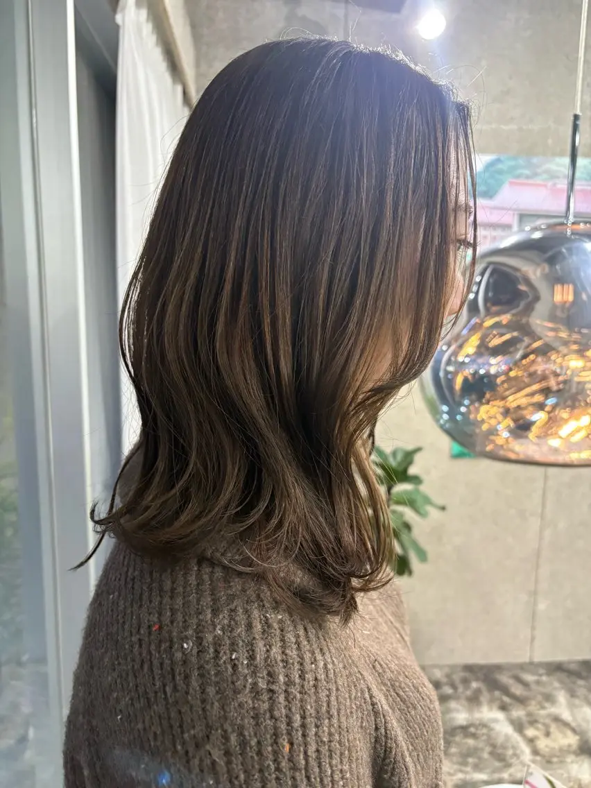カラー グレージュ KUBO HADUKIのヘアスタイル