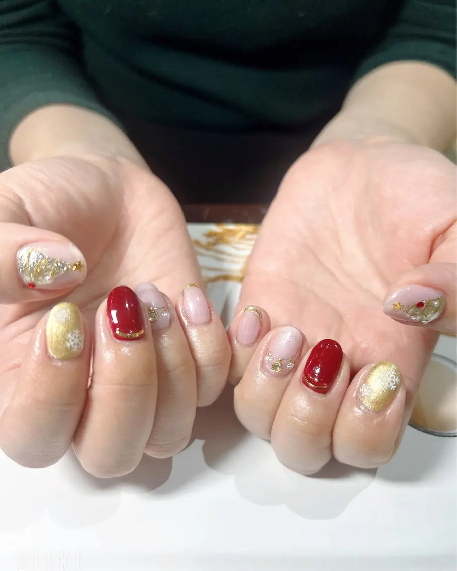 ネイル 冬ネイル クリスマス ハンドネイル 吉野✨ ネイルデザイナー✨のネイルデザイン