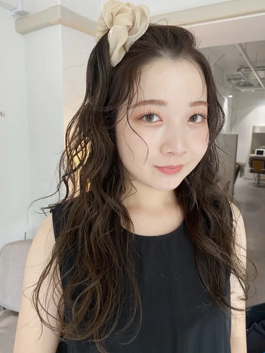 ロング サトウ ナナのヘアスタイル