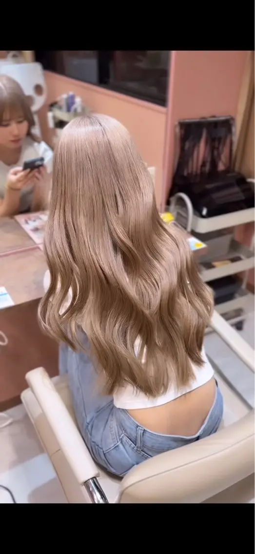 ロング カラー ブリーチ カット ヘアカラー トリートメント 似合わせ×トレンド 🎀梅田Nanaのヘアスタイル