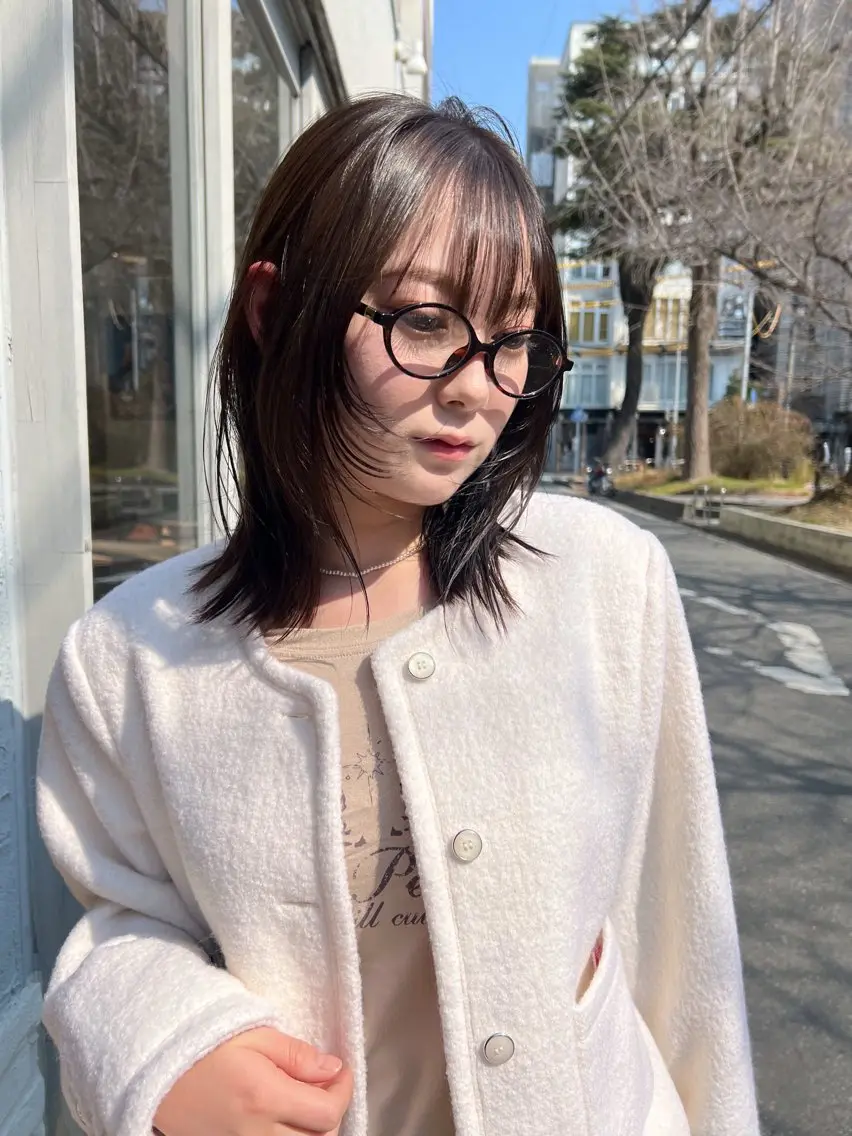 ミディアム カット ヘアカラー kotoko 透け感カラーのヘアスタイル