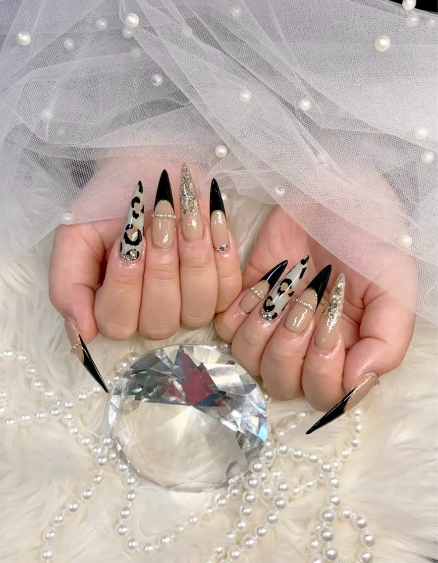ネイル アートネイル オーロラネイル チークネイル 長さ出し フットネイル ハンドネイル Chan nailsのネイルデザイン