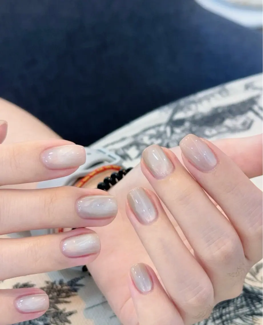 ネイル フレンチネイル ラメ(グリッター) ラメグラデーション マグネットネイル 持ち込み Unicorn Nail原宿表参道のネイルデザイン