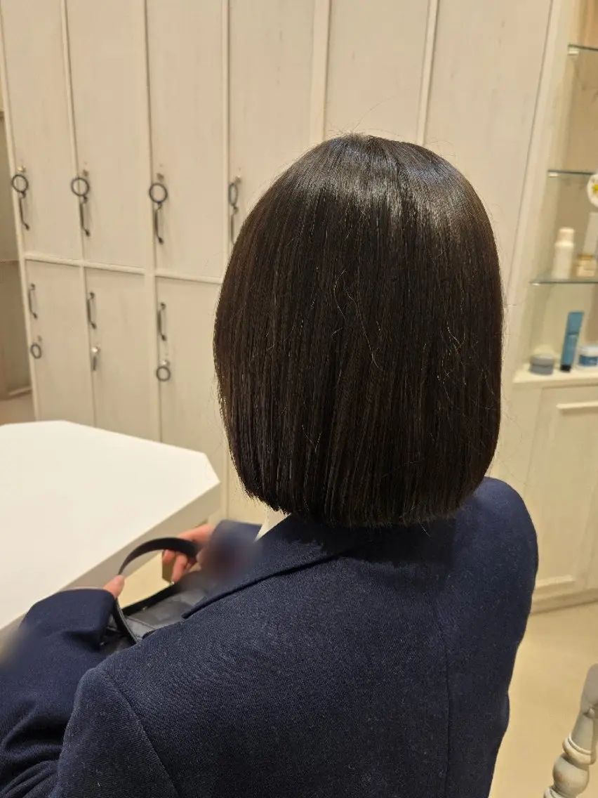 ショート ボブ カット 小峯 瑞貴のヘアスタイル