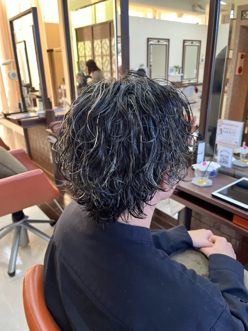 ショート カラー パーマ メンズ メンズメッシュ メッシュ 🧊メンズ特化🧊 高木航希のヘアスタイル
