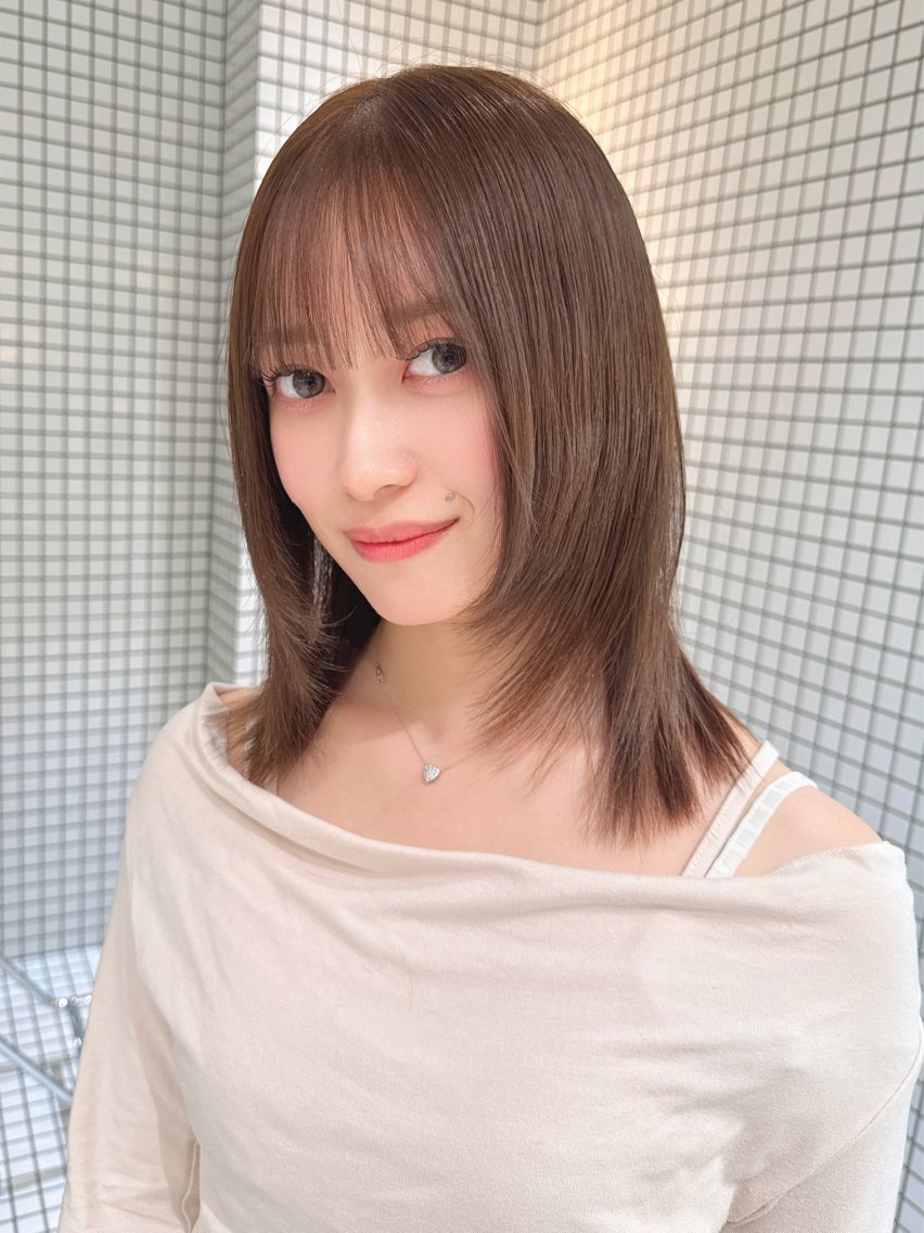 ロング カラー ヘアカラー ハイトーン/複雑履歴 /ブリーチ/縮毛矯正のヘアスタイル