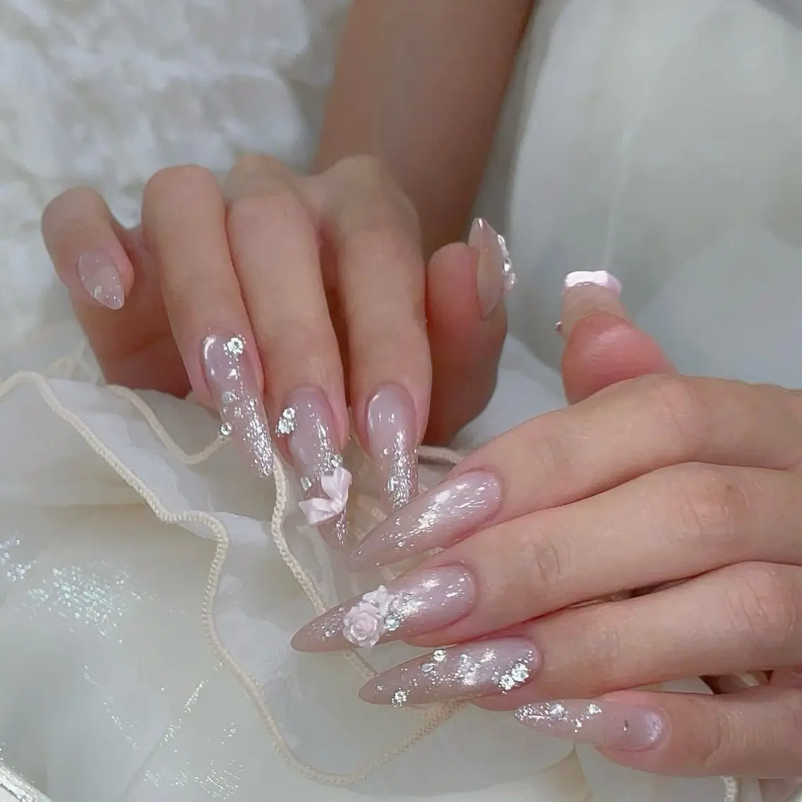 ネイル チークネイル ドット フットネイル フレンチネイル グラデーション ハンドネイル ハンドケア Nihonthy Nail 新宿のネイルデザイン