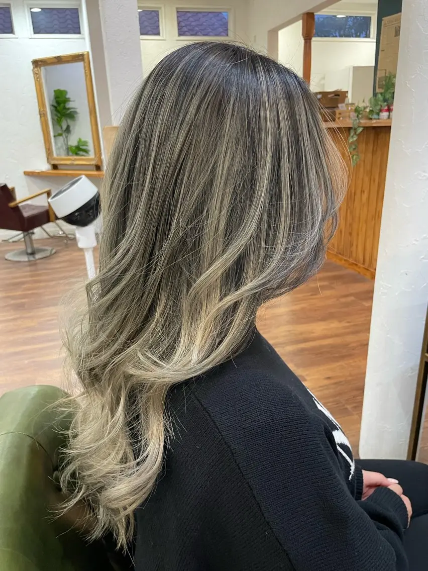 ロング ヘアカラー 下林 雅明のヘアスタイル