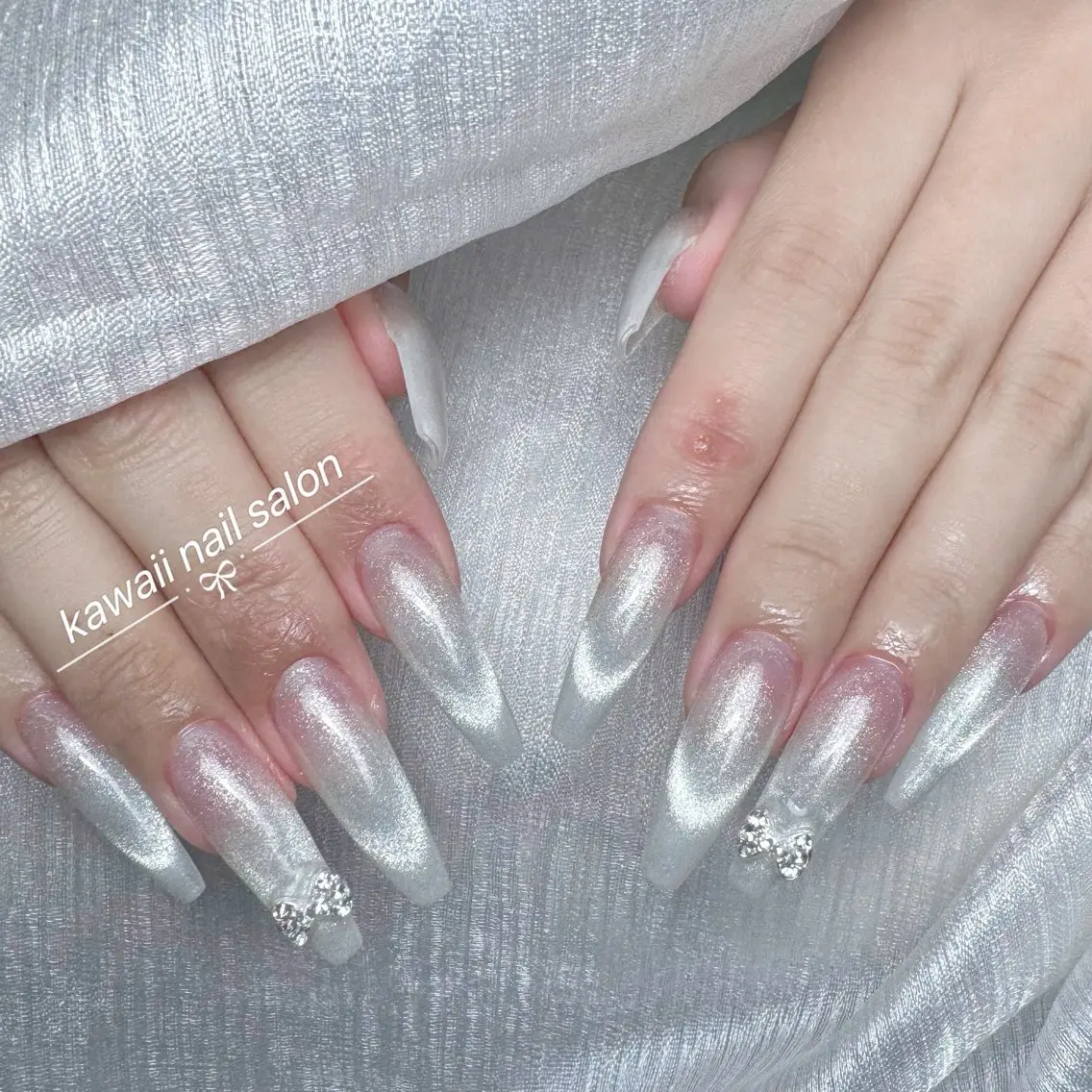 ネイル アニマル柄 長さ出し フレンチネイル グラデーション キラキラネイル Kawaii Nail Salonのネイルデザイン