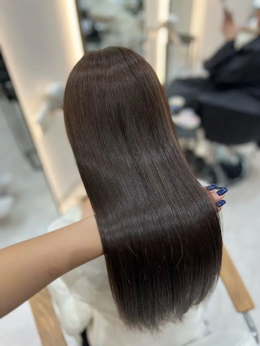 ロング カラー Zina aimiのヘアスタイル