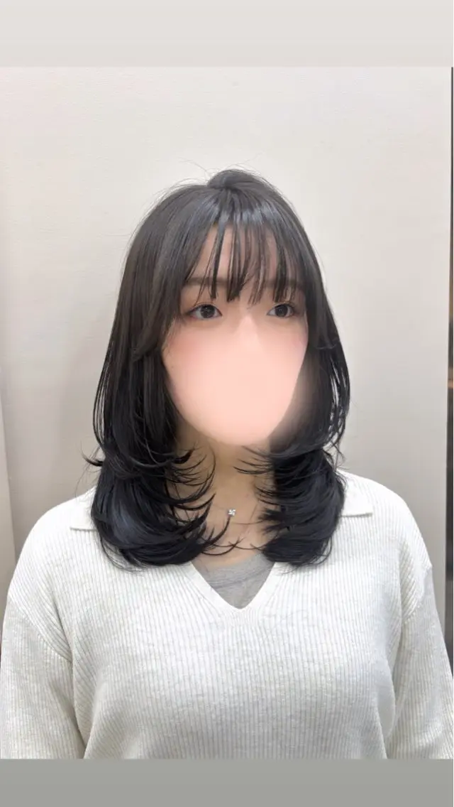 セミロング レイヤーカット カット ヘアカラー トリートメント コトネ🫧 韓国風レイヤーカットのヘアスタイル