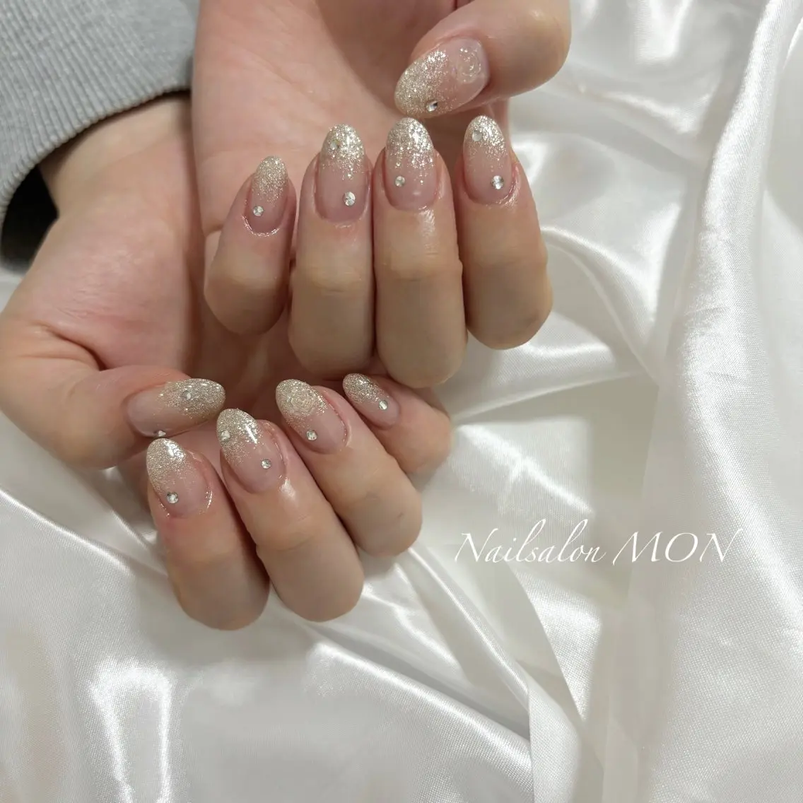 ネイル ストーンネイル ハンドネイル Nailsalon MONのネイルデザイン