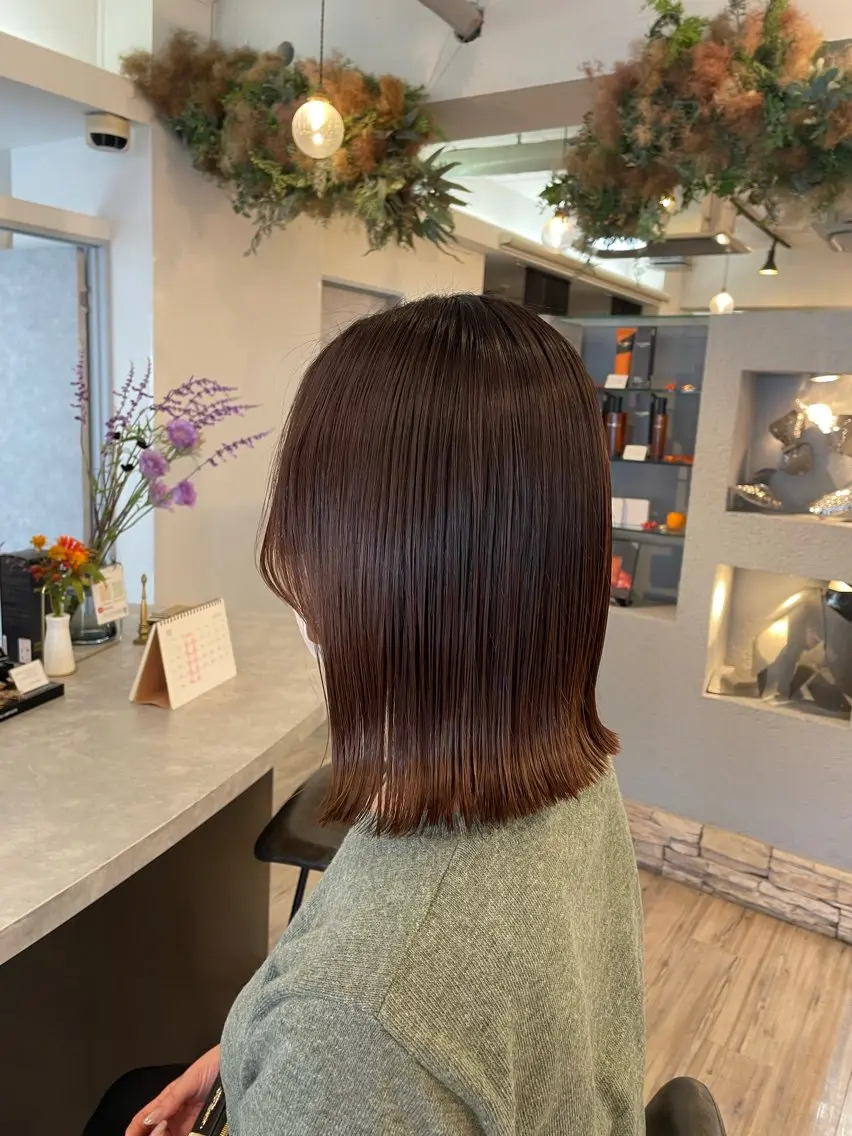 ミディアム カット 縮毛矯正 トリートメント VISAGE ba.sk 金子詩帆のヘアスタイル