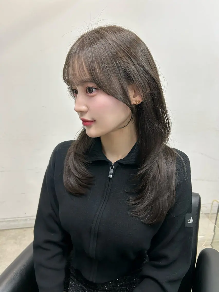 ミディアム 韓国風ヘア レイヤーカット カット ヘアカラー トリートメント 韓国ヘア/レイヤー Lily Wongのヘアスタイル