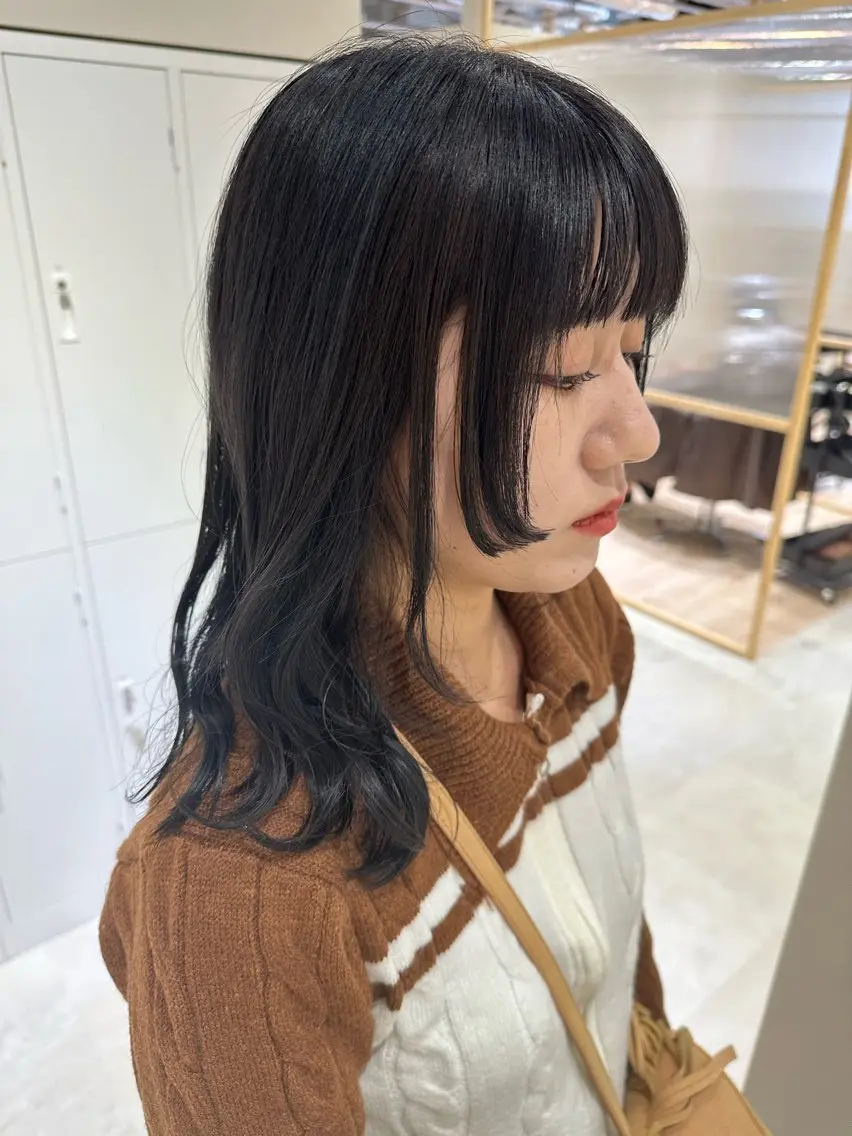ミディアム 顔まわりレイヤー 姫カット レイヤーカット カット ヘアカラー シムラ カイゲンのヘアスタイル