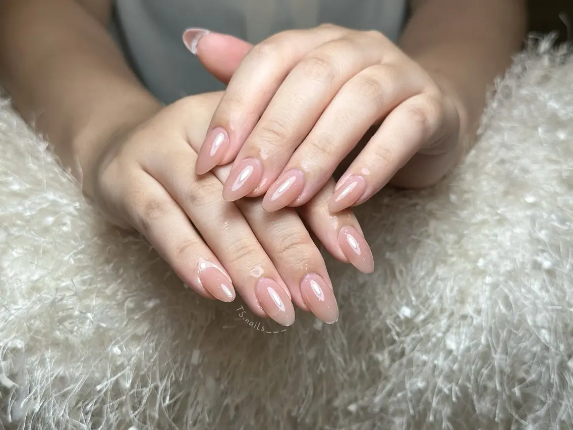 ネイル キラキラネイル マグネットネイル 持ち込み シンプルネイル ハンドネイル ハンドケア TS. nails___のネイルデザイン
