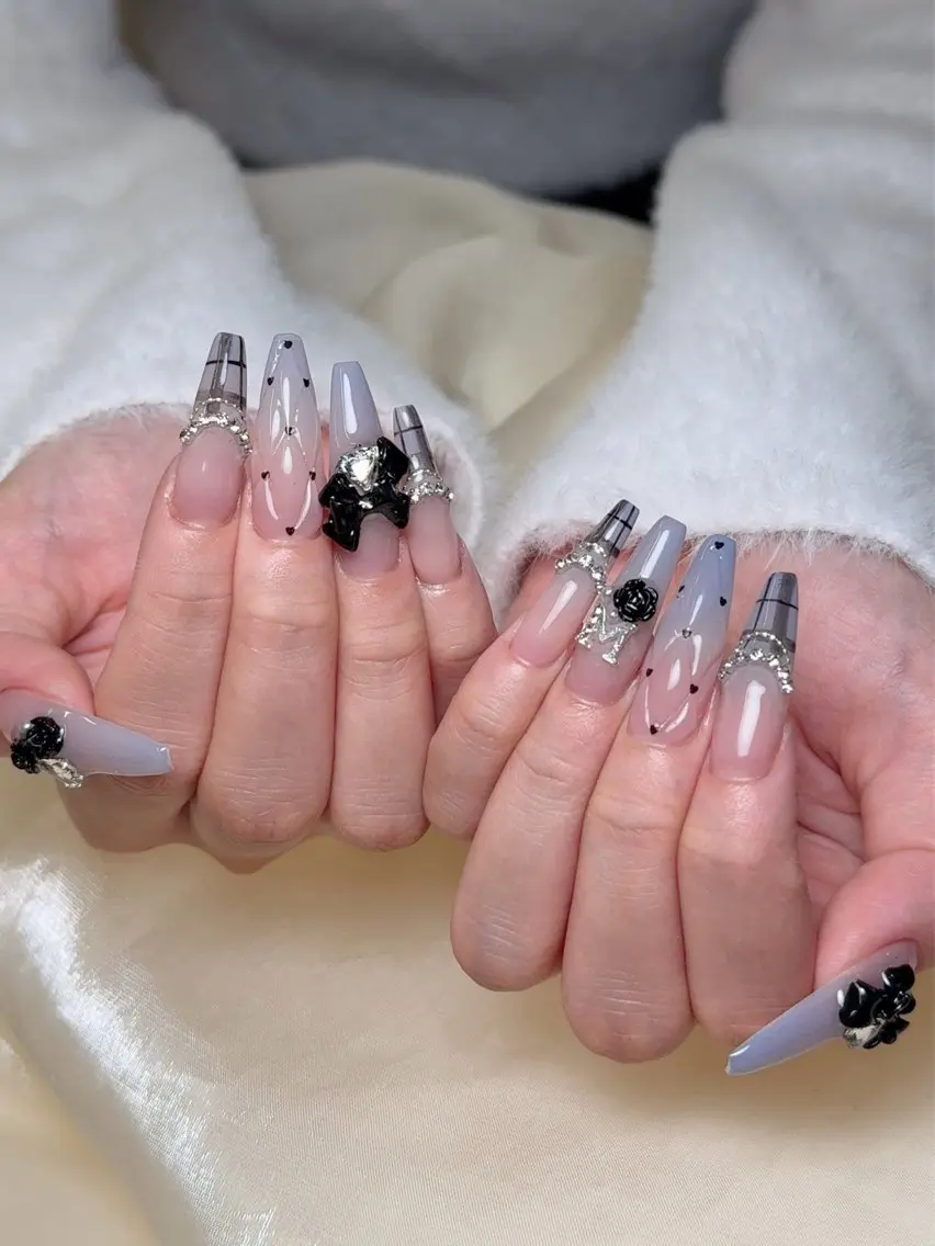 ネイル ハンドネイル ENsalon akiのネイルデザイン
