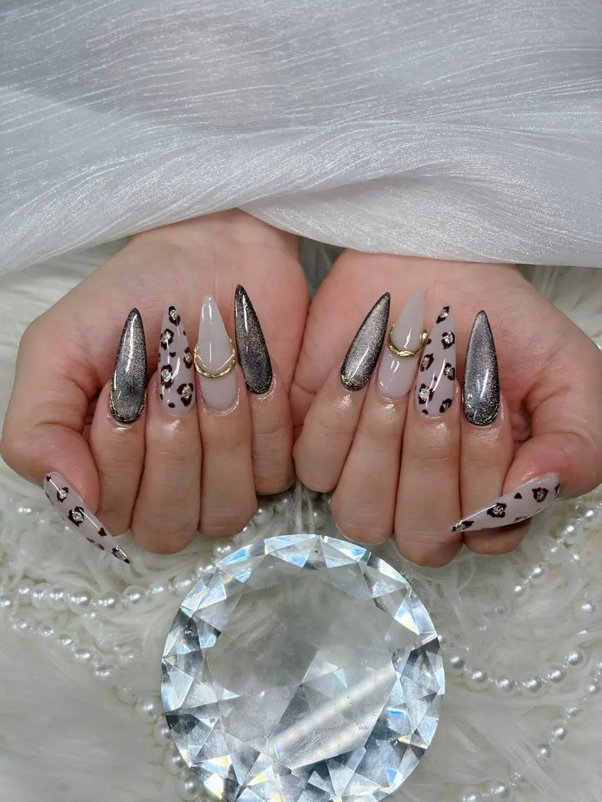 ネイル アートネイル オーロラネイル チークネイル 長さ出し フットネイル ハンドネイル Chan nailsのネイルデザイン