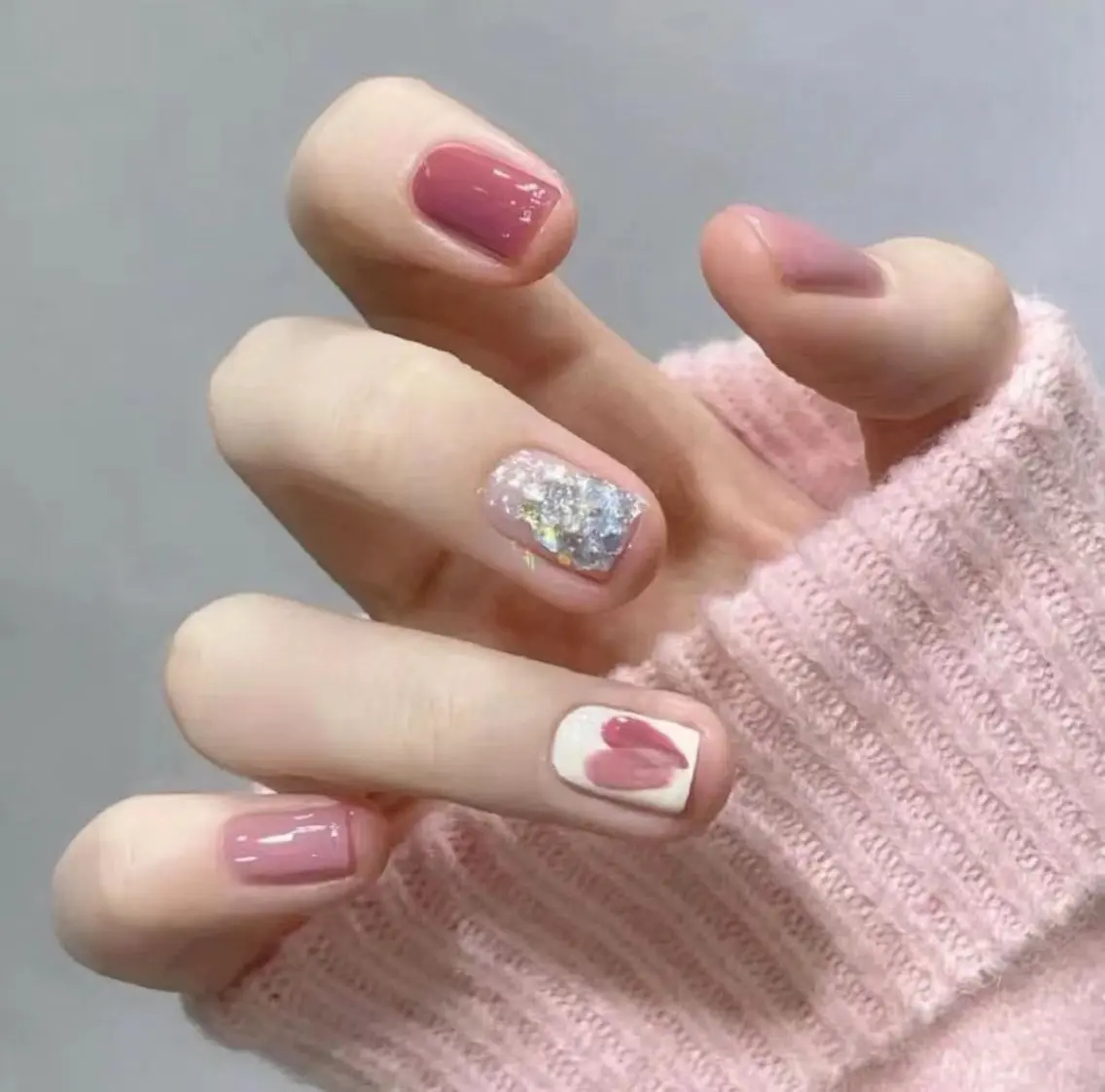 ネイル H1 NAIL エミのネイルデザイン