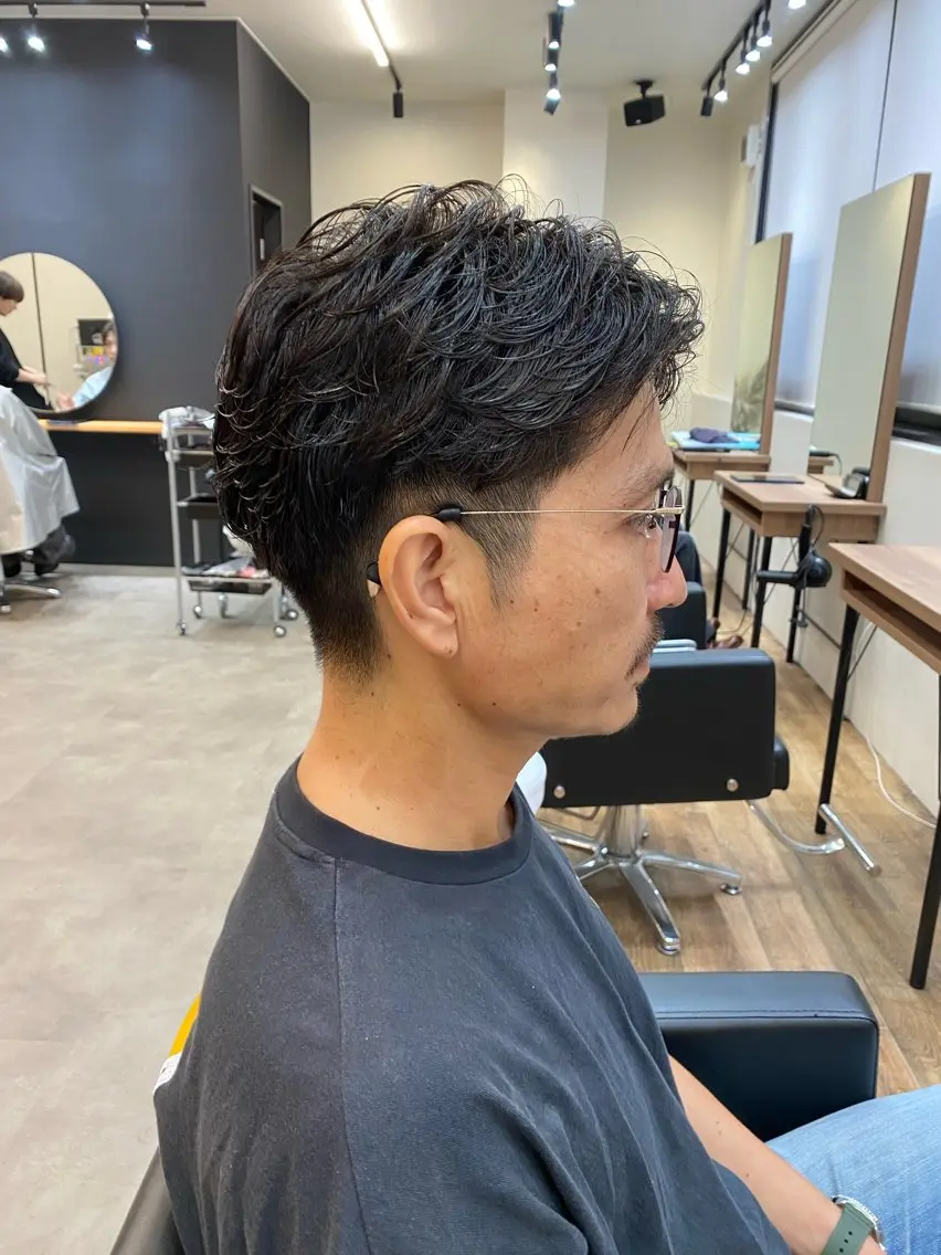 パーマ メンズ アップバング ビジネス メンズパーマ カット パーマ BLEACHi高崎店 /湯浅泳作のヘアスタイル