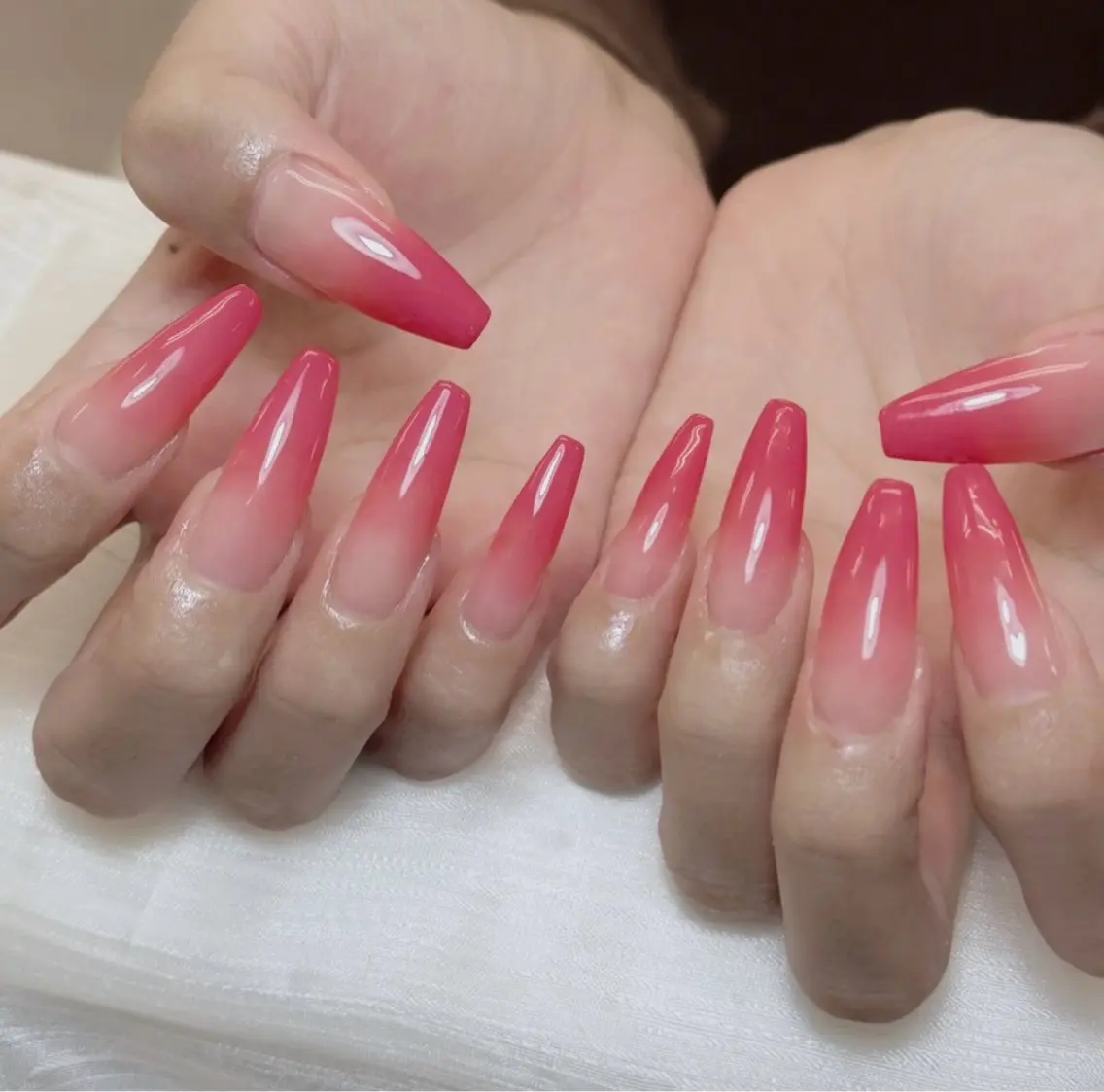 ネイル アートネイル オーロラネイル チークネイル 長さ出し フットネイル Chan nailsのネイルデザイン