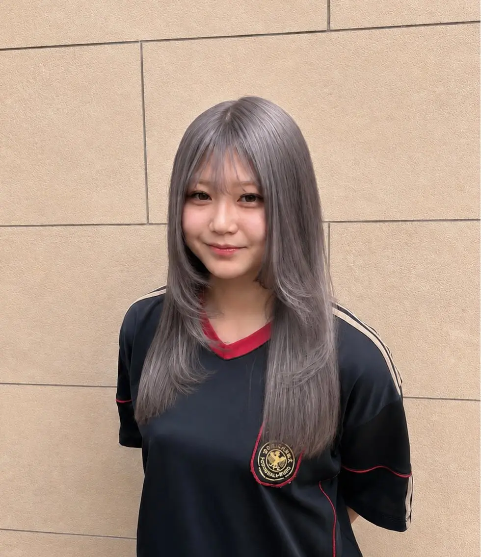 セミロング ヘアカラー Kairi💕🫧 透明感カラーのヘアスタイル