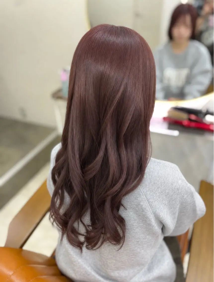 ロング ピンクブラウン ヘアカラー トリートメント 齋藤 ゆず🐹🤎のヘアスタイル