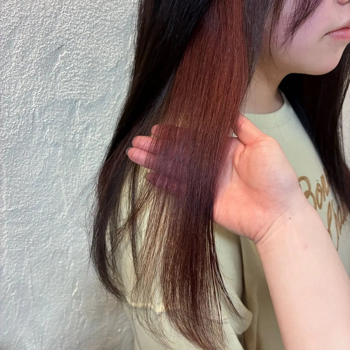 ロング カラー ブリーチ イヤリングカラー ピンクカラー 縮毛矯正 ヘアカラー 若林 美帆のヘアスタイル