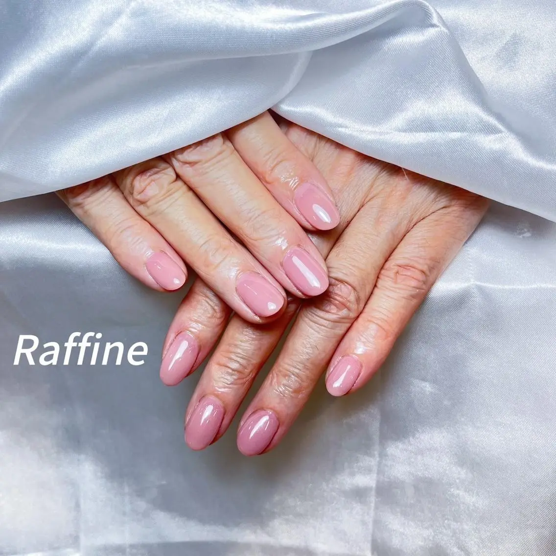 ネイル ハンドネイル RAFFINE haru🦋🩵のネイルデザイン