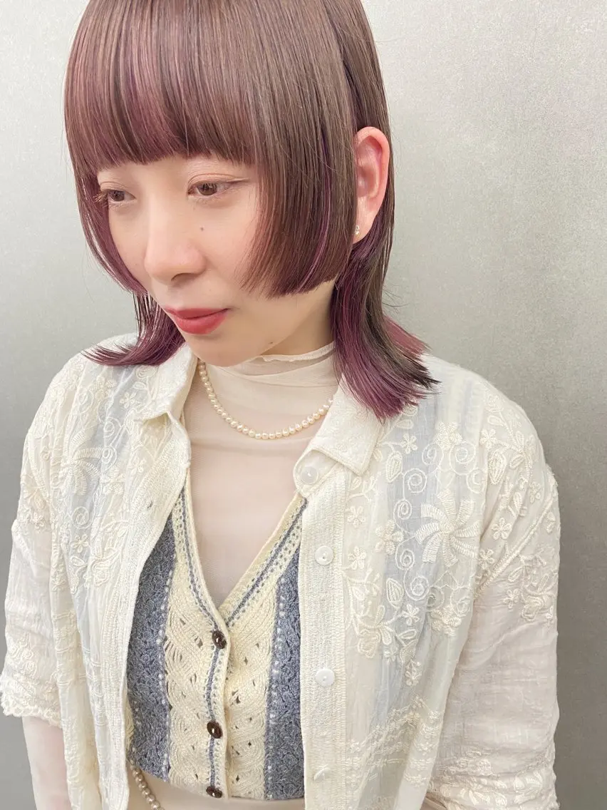 ミディアム カラー ブリーチ ダブルカラー インナーカラー レイヤーカット ウルフカット -福岡博多筑紫口- 大津成美のヘアスタイル