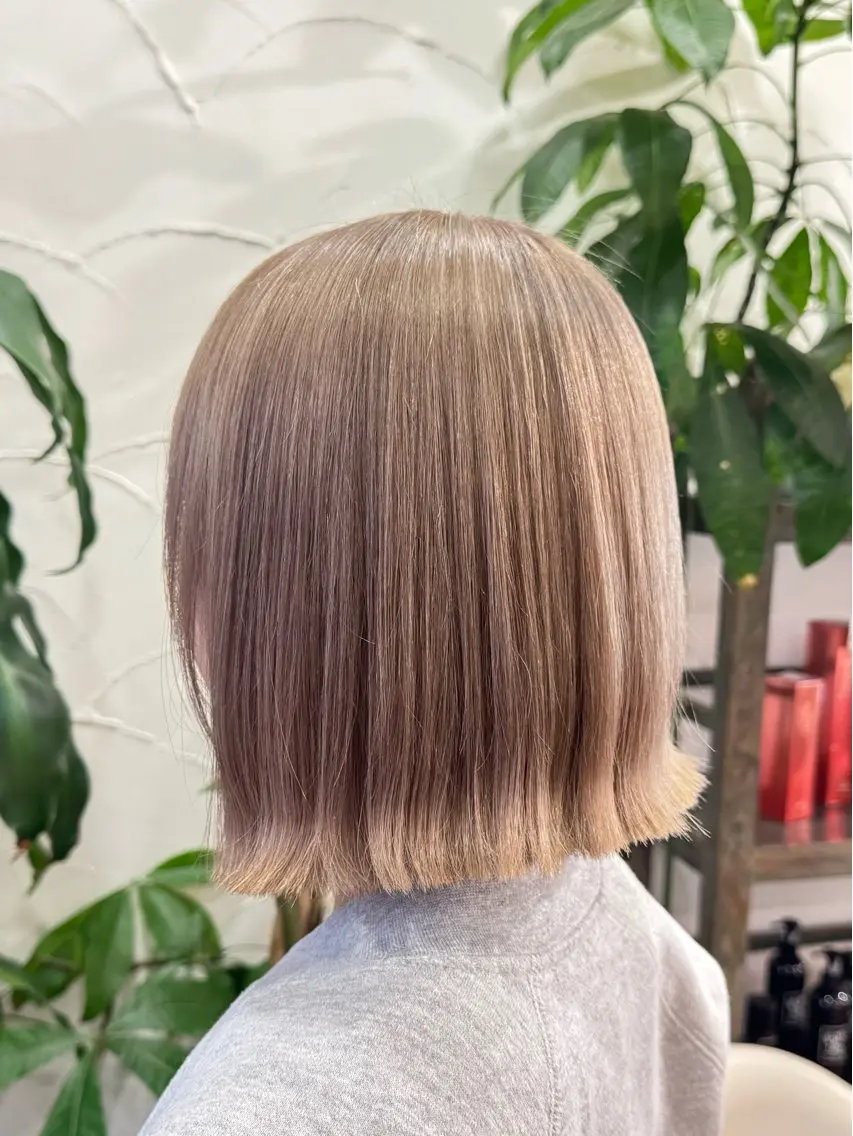 カラー 透明感/低ダメージ インナー🩵角田紗雪のヘアスタイル