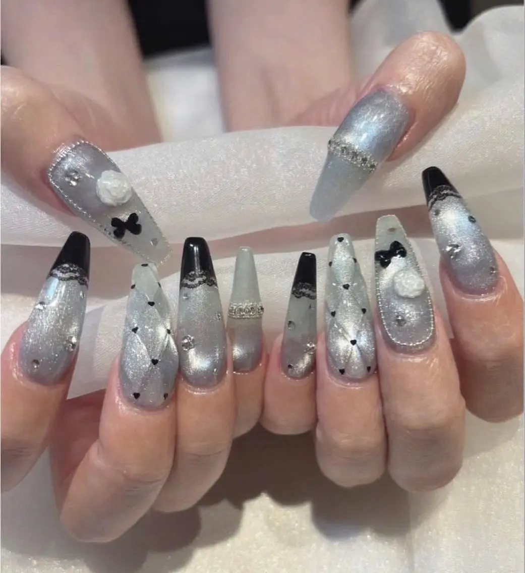 ネイル アートネイル フレンチネイル ジェルネイル 韓国ネイル マグネットネイル HAPPI NAIL 大国町のネイルデザイン