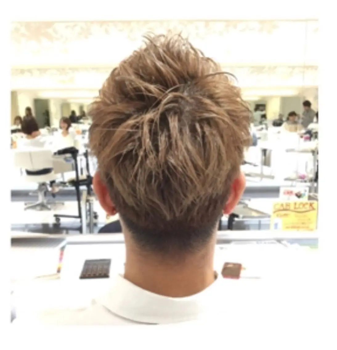 メンズ モヒカン ツーブロック 刈り上げ カット ヘアカラー トリートメント 透明感カラー 松田晃代のヘアスタイル