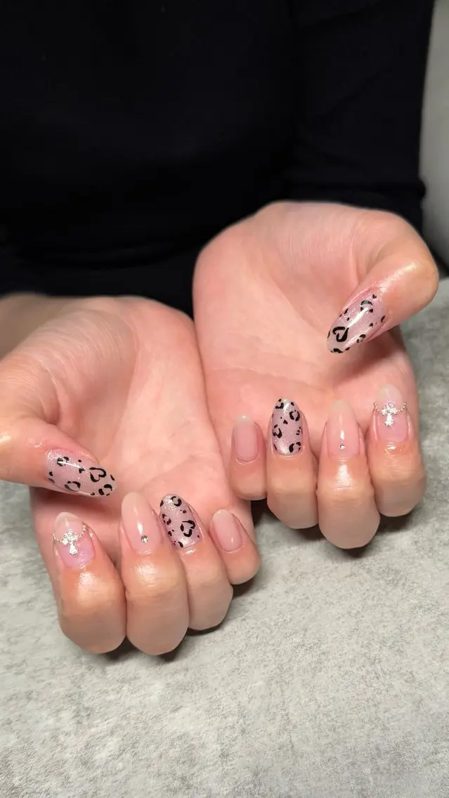 ネイル ハンドネイル ハンドケア shino🌟 痛ネイルのネイルデザイン