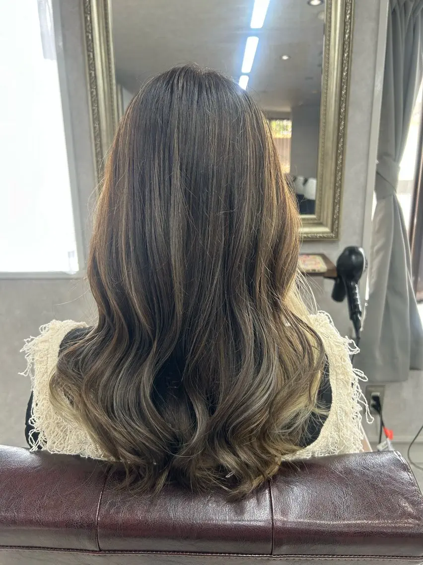 ロング カラー Lien 深井店のヘアスタイル