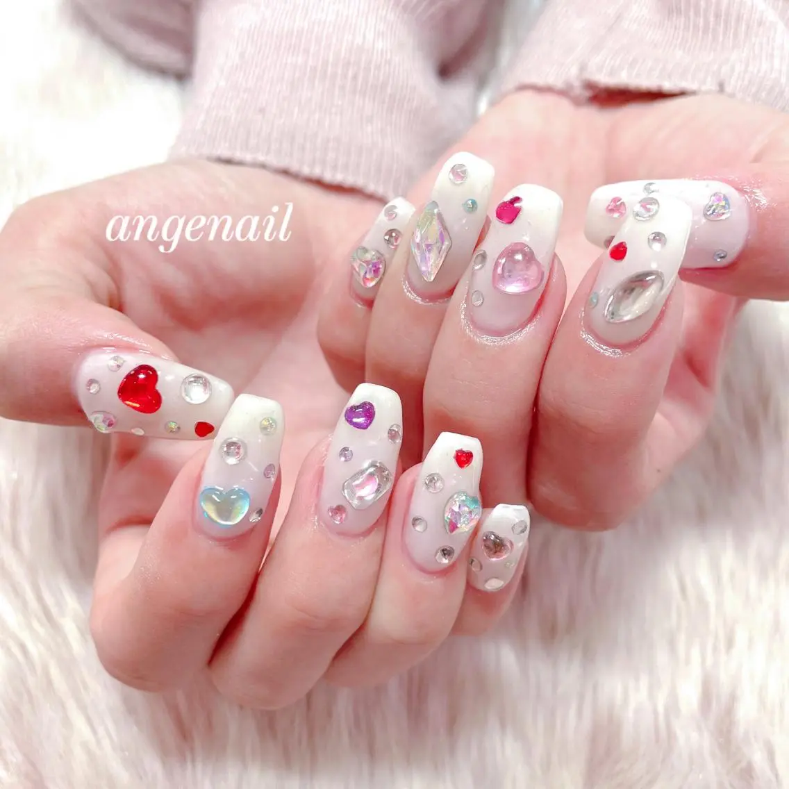 ネイル ハンドネイル オーナーネイリスト MAKIのネイルデザイン