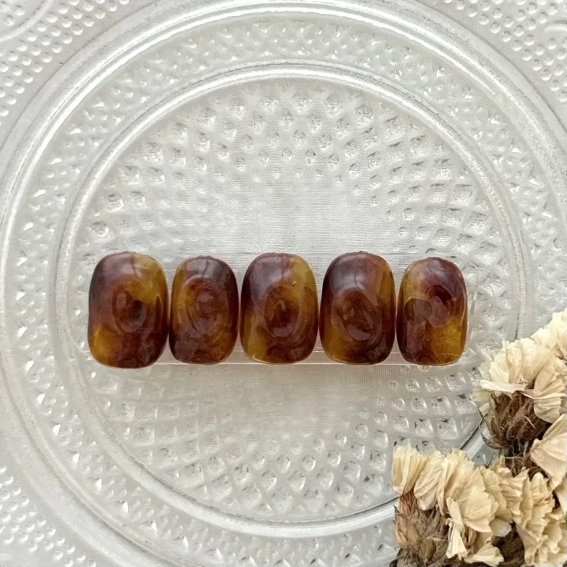 ネイル べっ甲ネイル クリアネイル ジェルネイル キラキラネイル マグネットネイル ハンドネイル peaberry nailのネイルデザイン