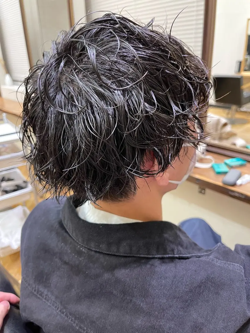 ショート パーマ メンズ メンズパーマ スパイラルパーマ 佐藤 海璃のヘアスタイル