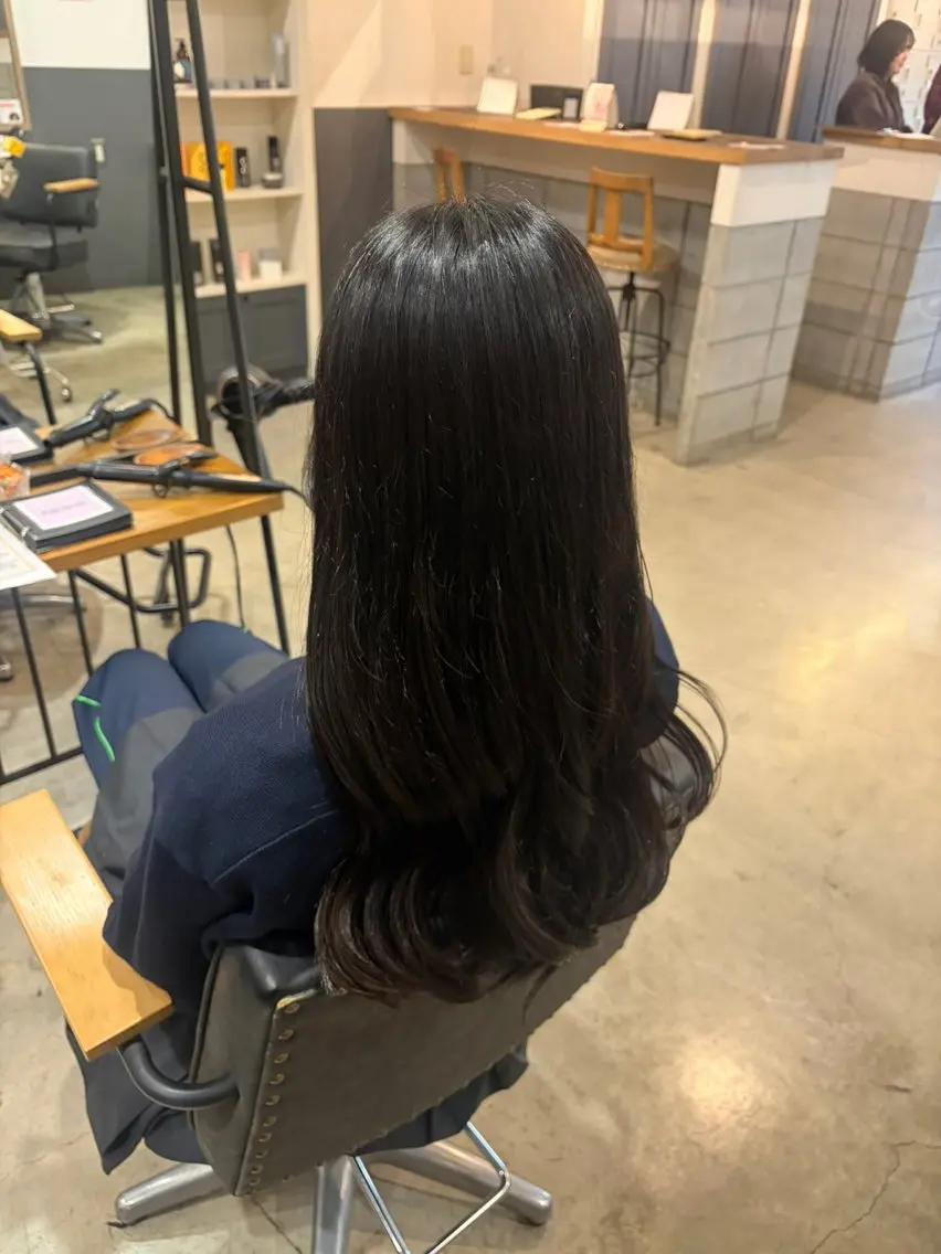 ロング 聖菜/ hina /レイヤー/艶カラーのヘアスタイル
