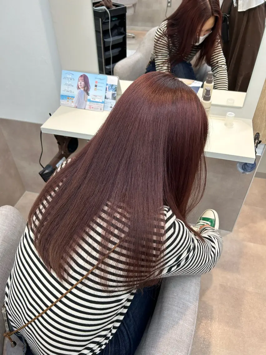 カラー レッドカラー カット .AIRI🌼 暖色/ぱつっとぼぶのヘアスタイル
