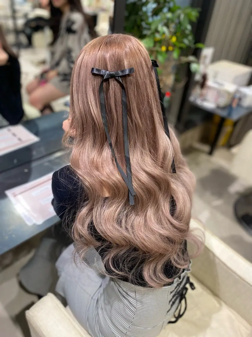 カラー ヘアカラー ハイトーン✨艶髪💘 💘 AYANO💘のヘアスタイル