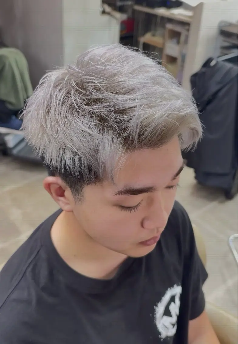カラー Blast raiaのヘアスタイル