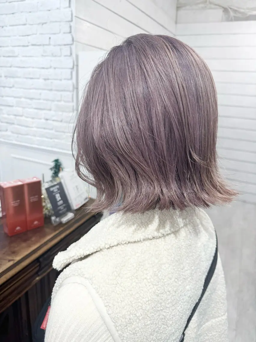 ショート カラー バレイヤージュ ミストバング ベージュカラー ブリーチ 抜きっぱなしブロンド 札幌ブリーチカラー/ ダブルカラー/ドイのヘアスタイル