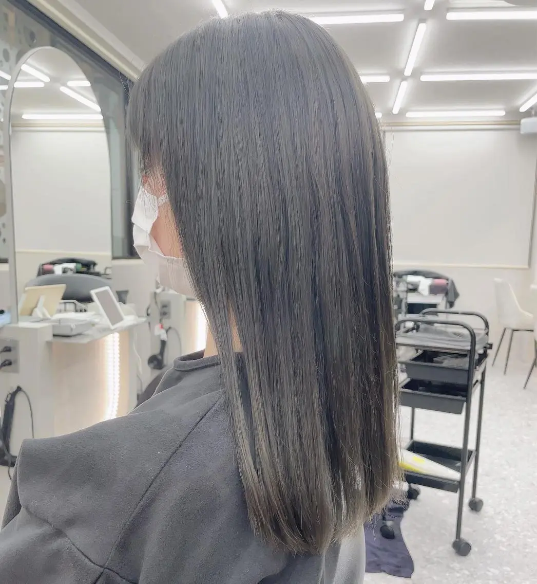 ミディアム ヘアカラー トリートメント 透明感オリーブ🫒/ ブリーチなしWカラーのヘアスタイル