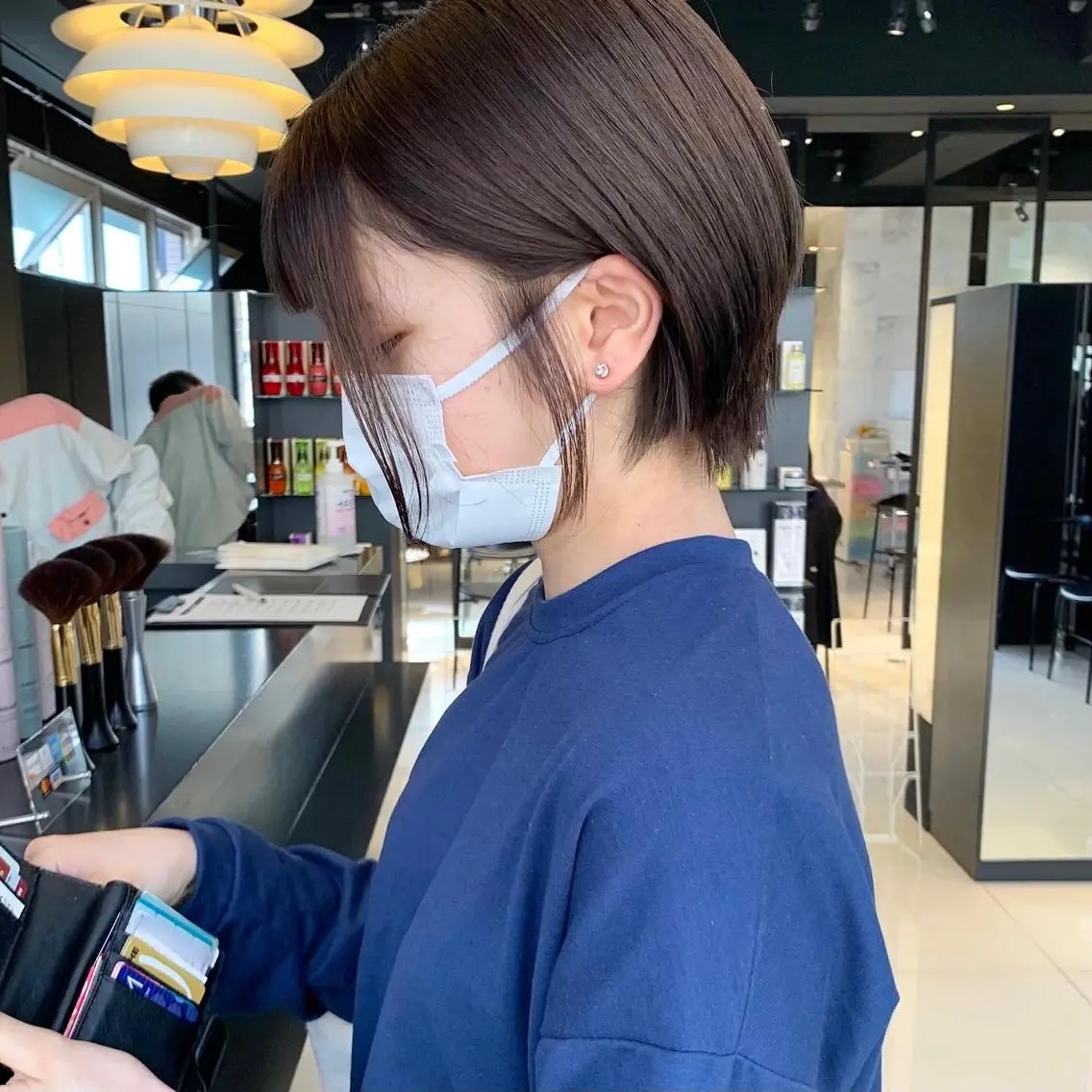 ショート カラー 透明感カラー ハイトーンカラー ショートヘア ハイトーン🤍 古江 実夢のヘアスタイル