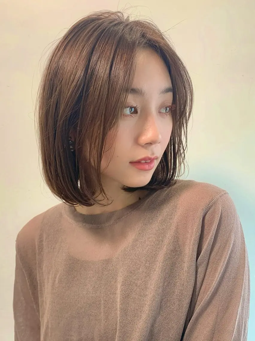 ミディアム 米澤 由衣のヘアスタイル