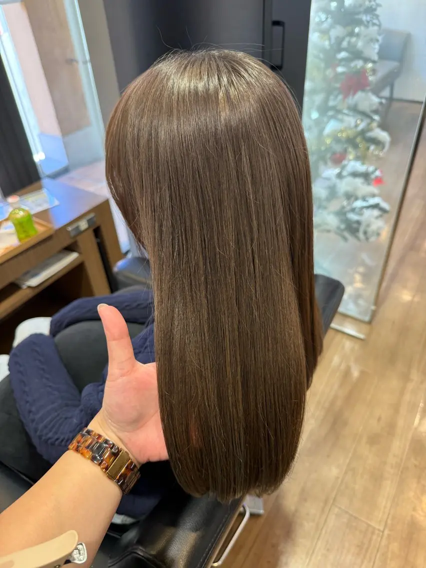 セミロング 縮毛矯正 トリートメント 丸山 亜加理のヘアスタイル