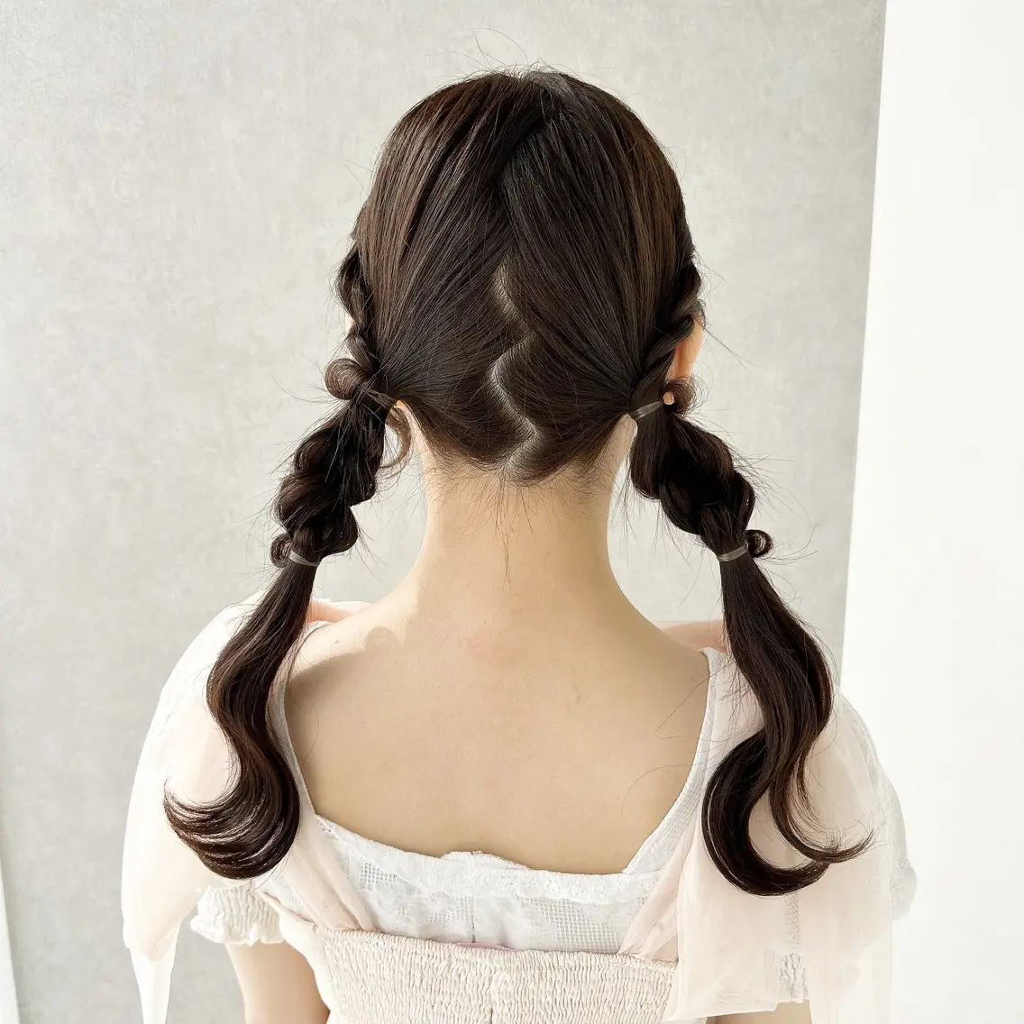ロング カラー ヘアアレンジ ツインテール ヘアカラー トリートメント 無料カットモデル🩶 30%off/はるかのヘアスタイル